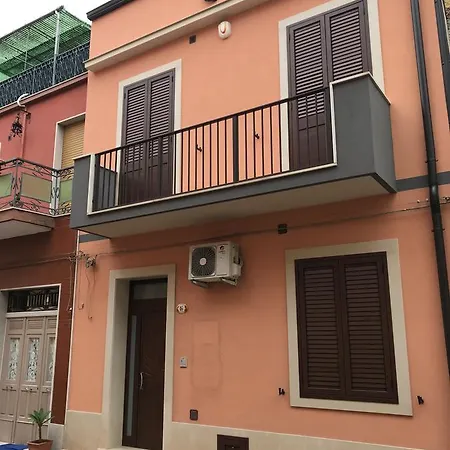 Casa Angela Авола