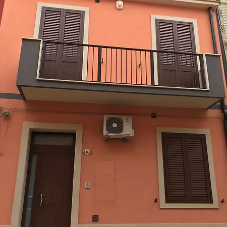 Casa Angela Авола